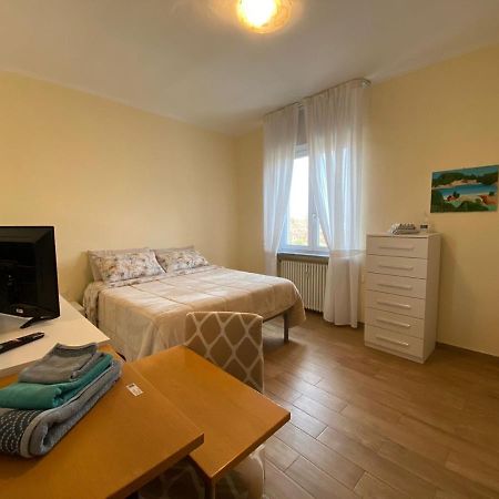 De Candia House Lägenhet Rescaldina Exteriör bild