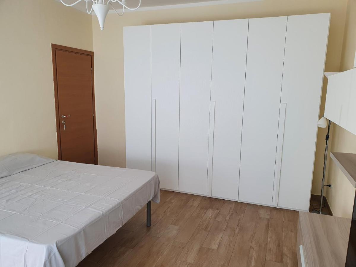 De Candia House Lägenhet Rescaldina Exteriör bild