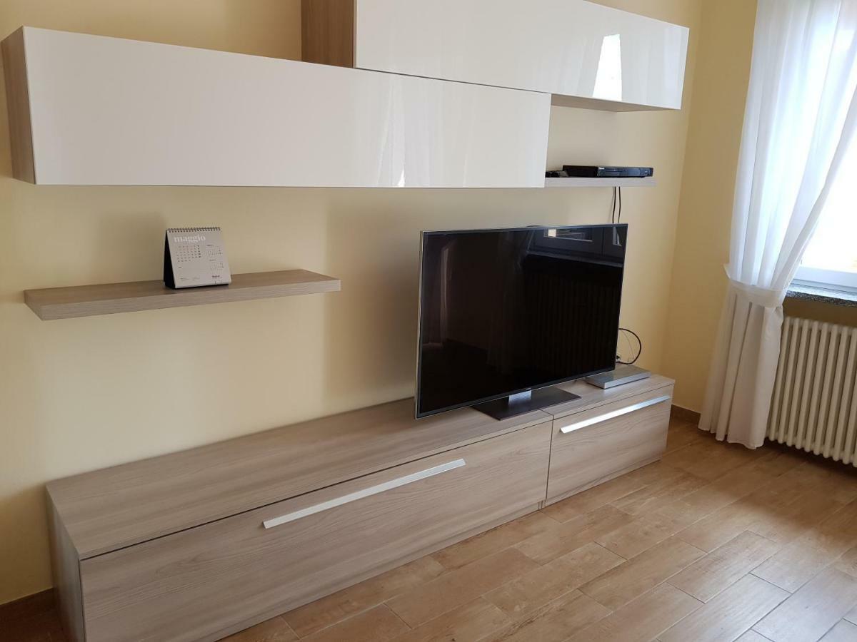 De Candia House Lägenhet Rescaldina Exteriör bild